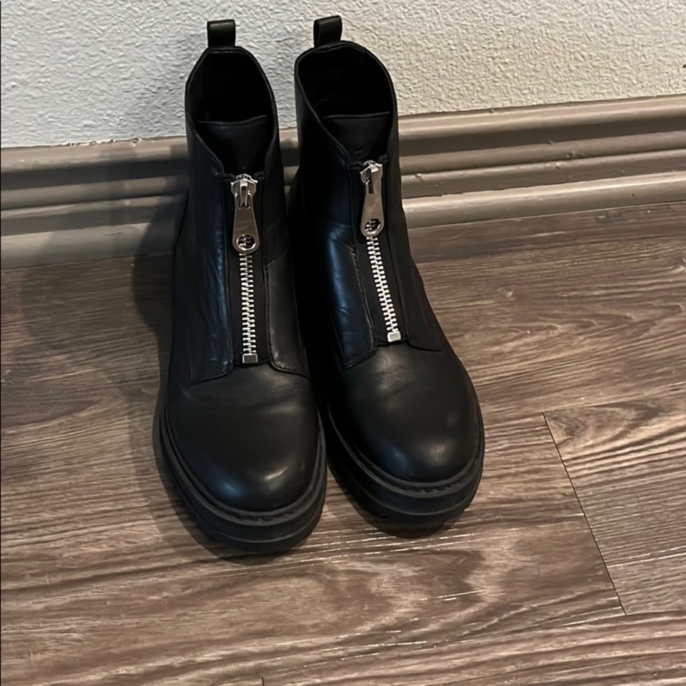 Marc Fisher Chelsea boots